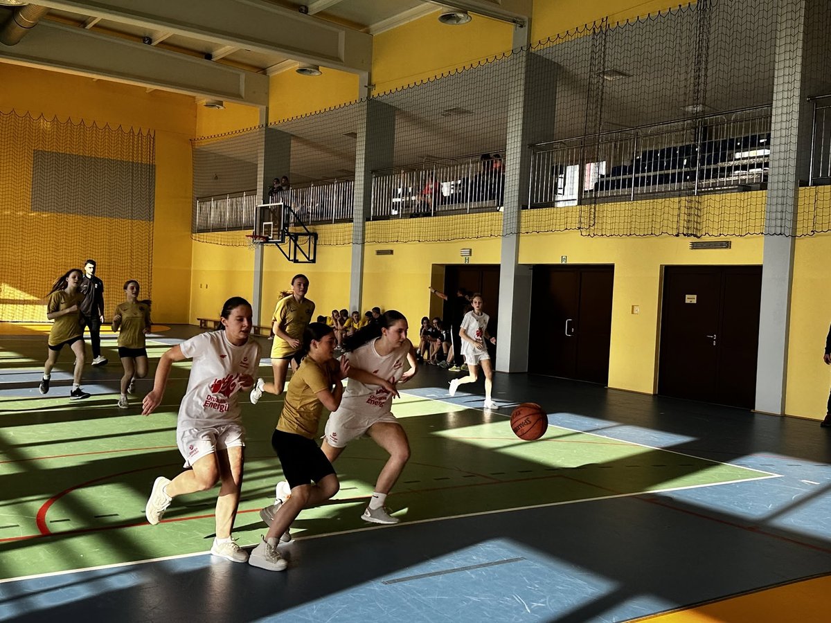 498574424_1277729057687839_6007195947064061735_n